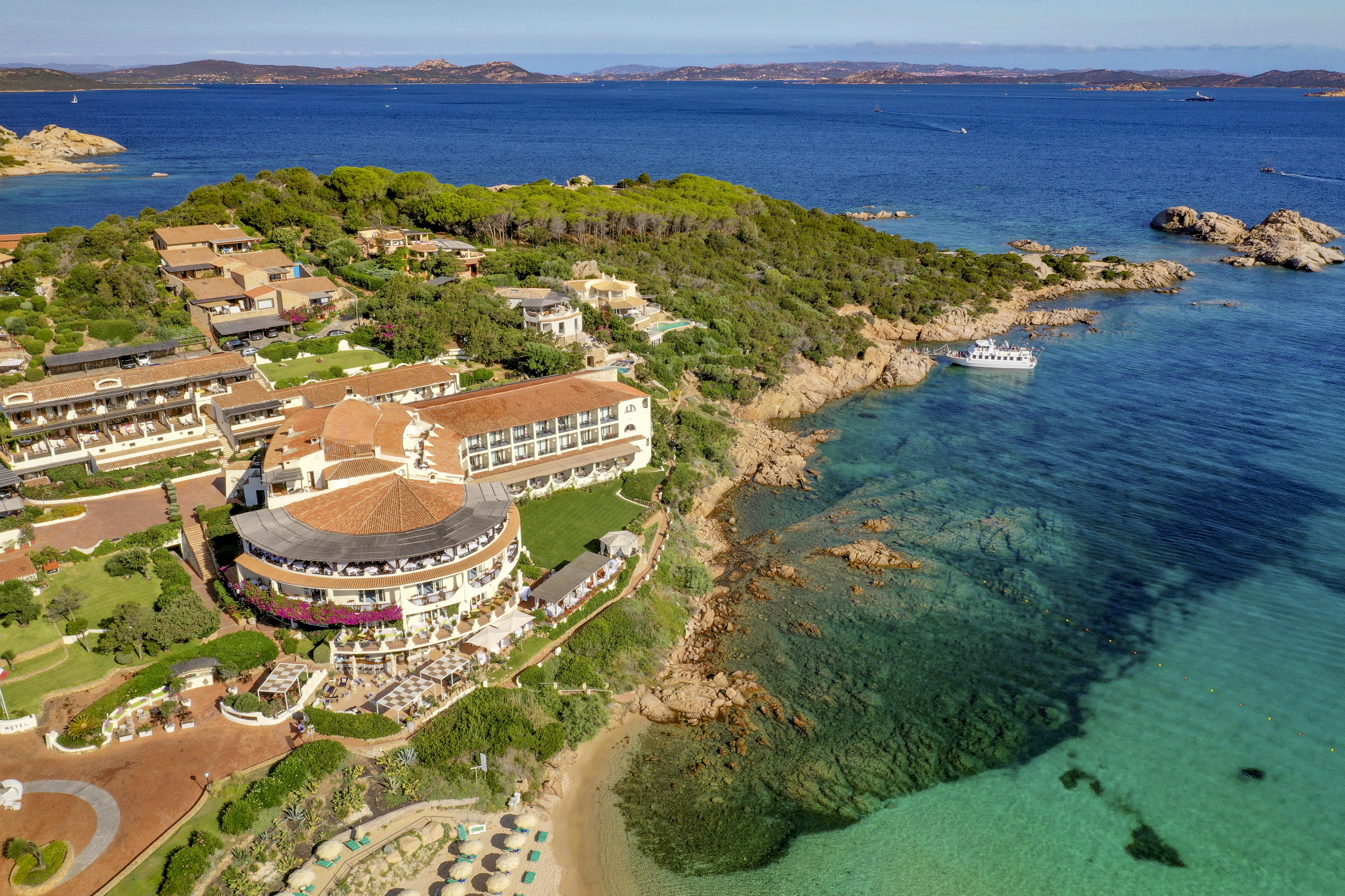 Club Hotel Baja Sardinia Exterior foto