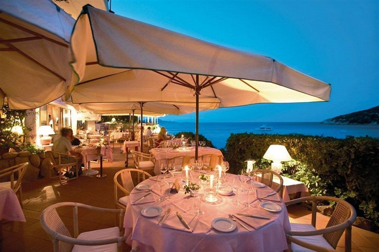 Club Hotel Baja Sardinia Exterior foto