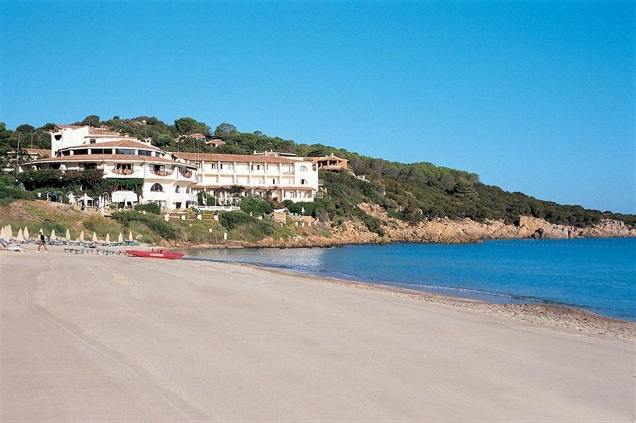 Club Hotel Baja Sardinia Exterior foto
